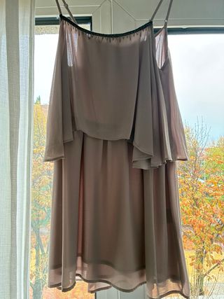 Vestido lila con detalles