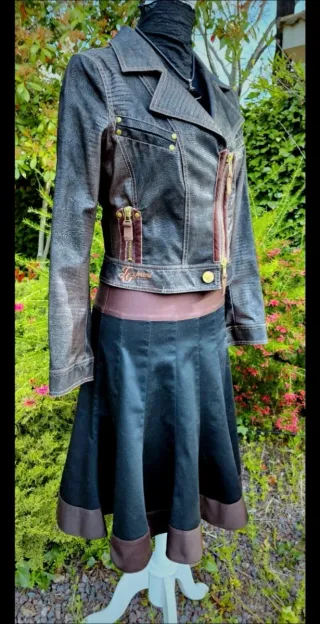 Falda fluida marrón chocolate y negra