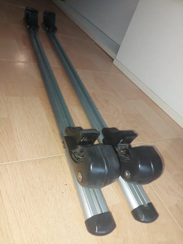 Bacas de techo con llave para barras laterales