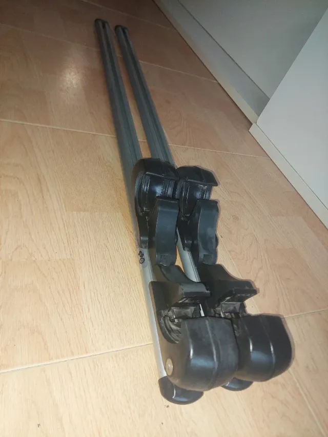 Bacas de techo con llave para barras laterales