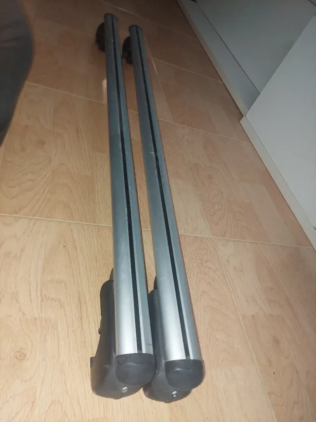 Bacas de techo con llave para barras laterales