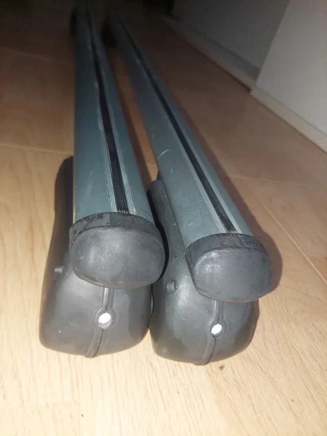 Bacas de techo con llave para barras laterales