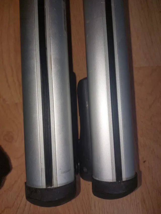 Bacas de techo con llave para barras laterales