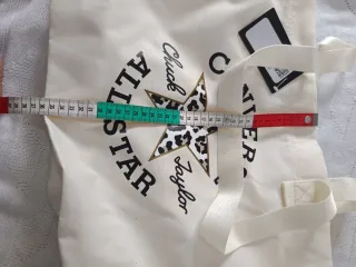 Lote Converse: Zapatillas y Bolso Tote Leopardo