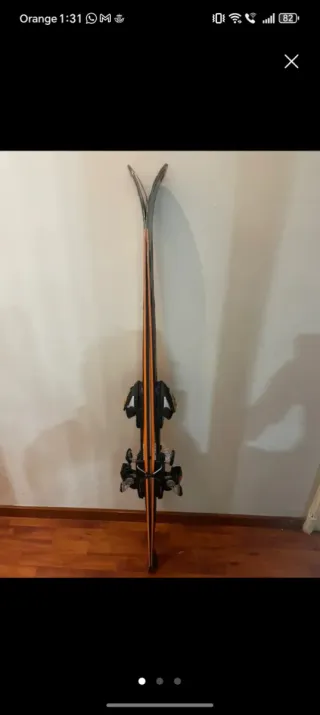 Esquís con fijaciones