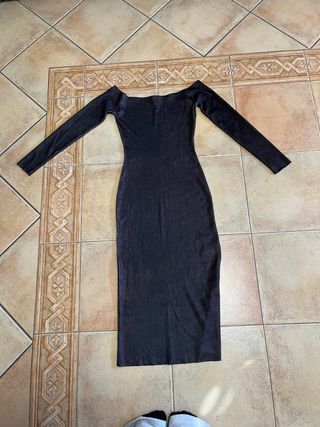 Vestito nero aderente maniche lunghe Zara
