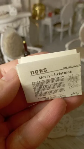 Set vino e giornale miniatura Dollhouse 1:12