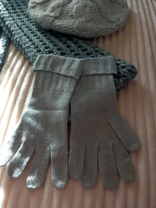 Set Sciarpa + Cappello + Guanti azzurri