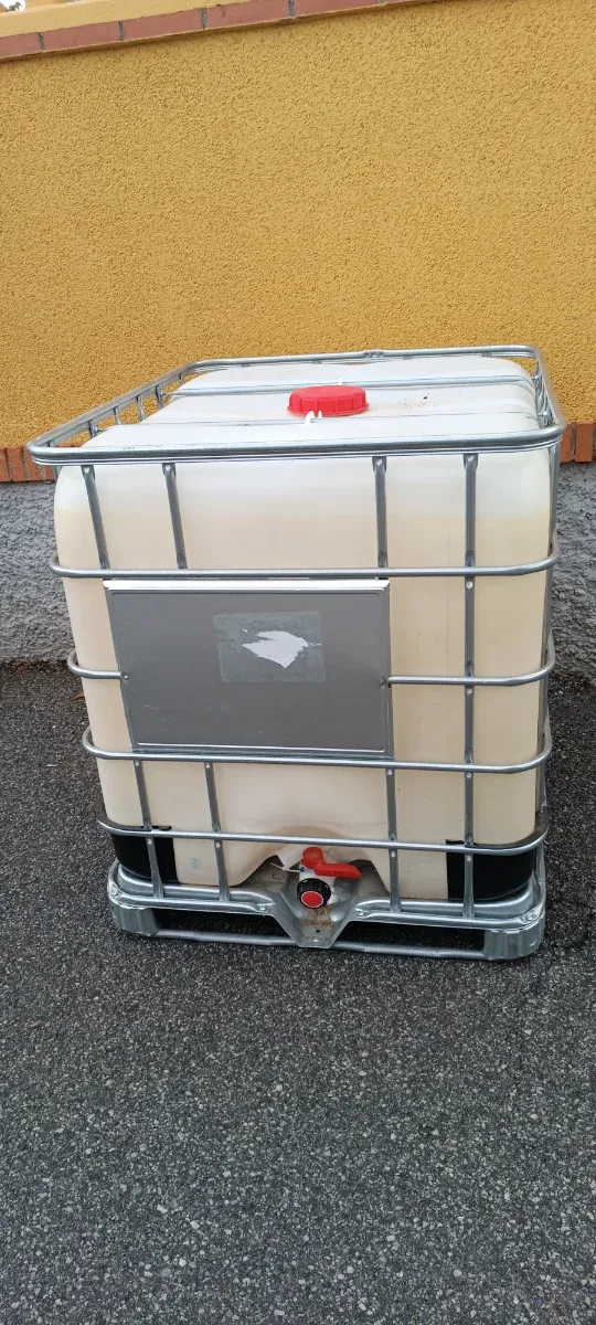 Depósito Gasoil 1000L con jaula metálica