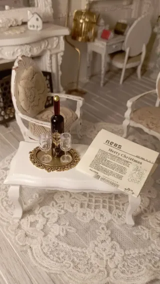 Set Miniatura Vino e Giornale Dollhouse 1:12