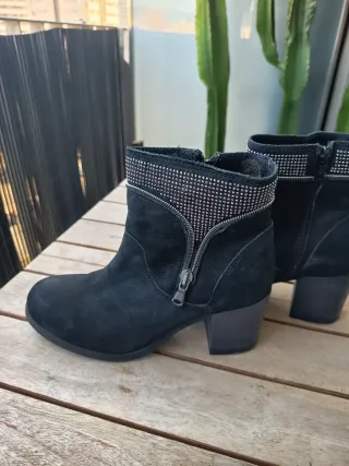 Botines negros talla 39