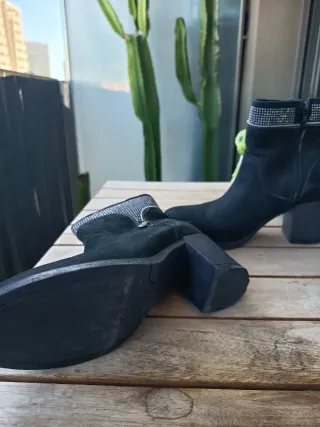 Botines negros talla 39