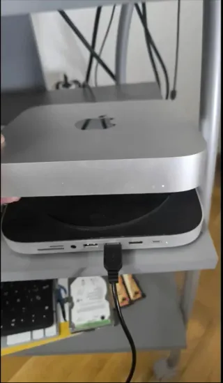 Mac mini M2 Plata