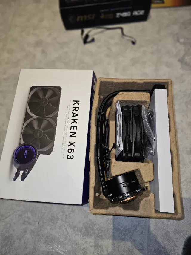 NZXT Kraken X63 Kit di Raffreddamento a Liquido