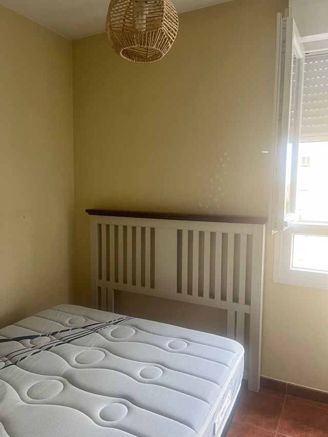 Base Cama 1.35 + Colchón Pikolin