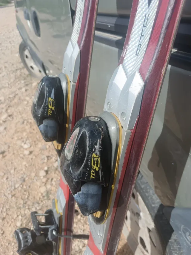 Esquís adulto TecnoPro