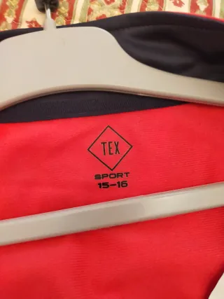 Chándal niño azul, verde blanco y rojo . Unidad