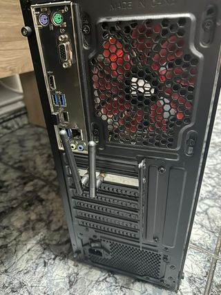 PC sobremesa | Ryzen 5 3400g/8gb RAM/1T HDD/Wifi.