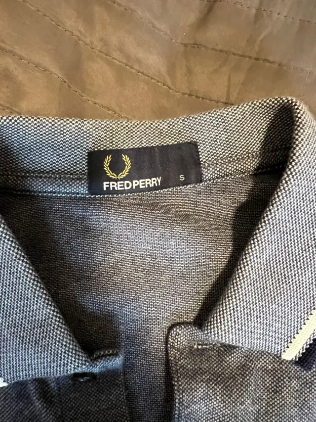 Camiseta Fred Perry Talla S Gris