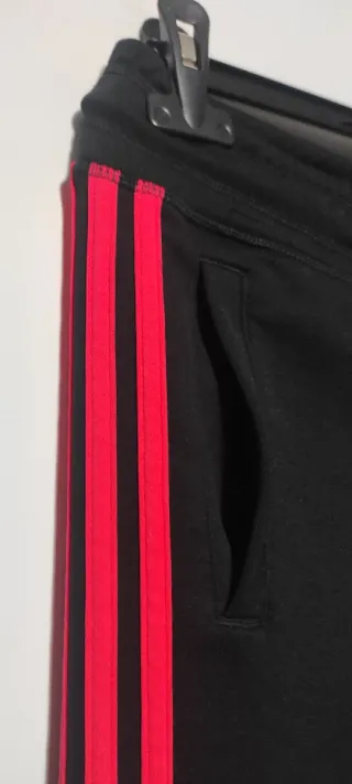 Chándal Adidas Negro y Rojo
