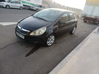 Opel Corsa Negro