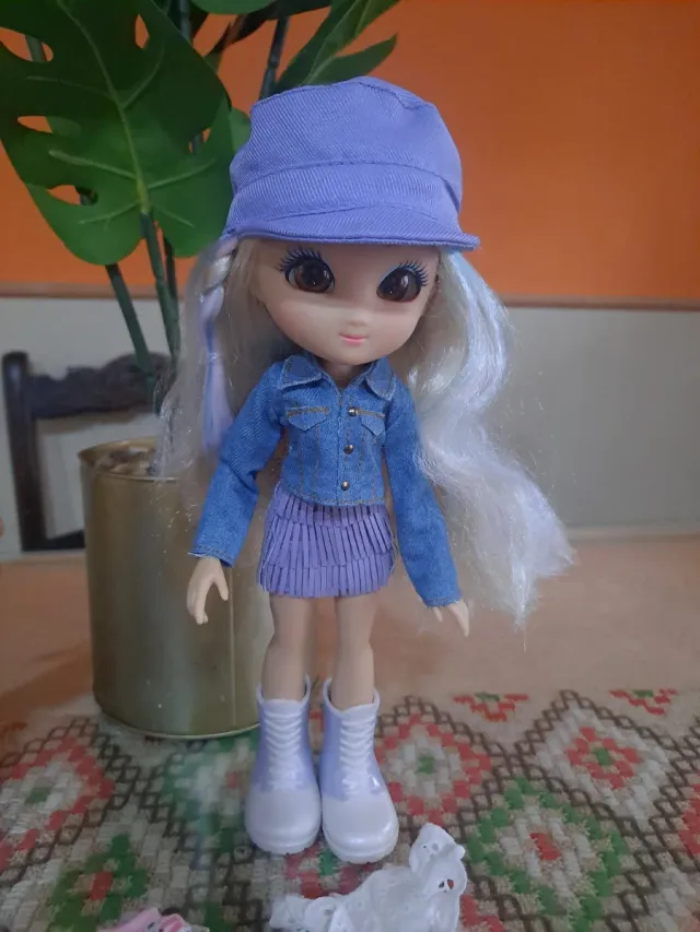 Bambole Unique Eyes con Abbigliamento e Accessori