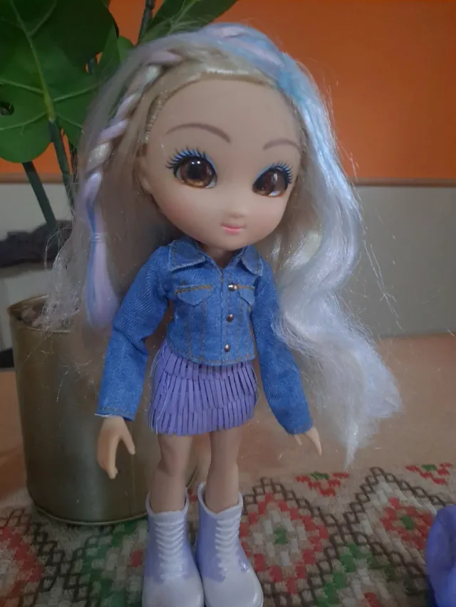 Bambole Unique Eyes con Abbigliamento e Accessori