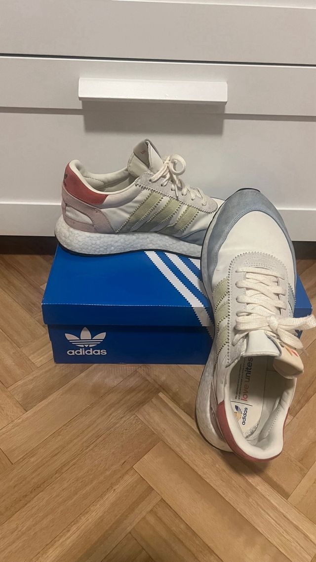 Zapatilla Adidas Iniki Pride