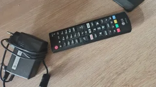 Televisor LG Negro 29 pulgadas con soporte