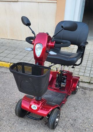 Scooter de movilidad reducida rojo
