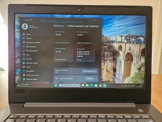 Lenovo V330 Notebook