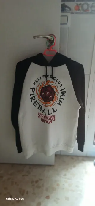 Sudadera Stranger Things Hellfire Club