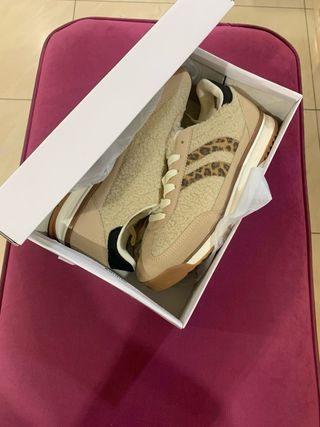 Scarpe sportive leopardo effetto peloso