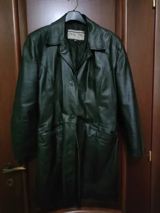 Cappotto in pelle nero