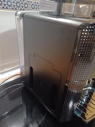 Cafetera Krups EA81K870 Negra NUEVA SIN ESTRENAR