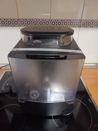 Cafetera Krups EA81K870 Negra NUEVA SIN ESTRENAR