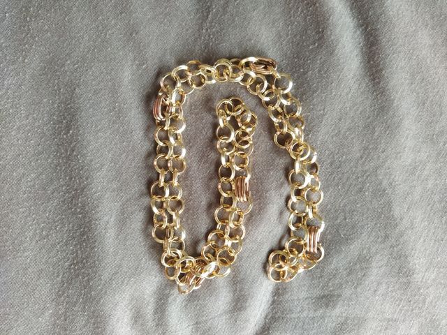 Cadena larga aluminio dorado