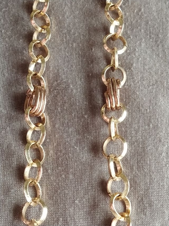 Cadena larga aluminio dorado