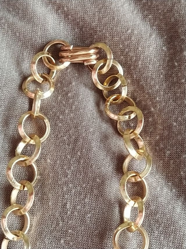 Cadena larga aluminio dorado