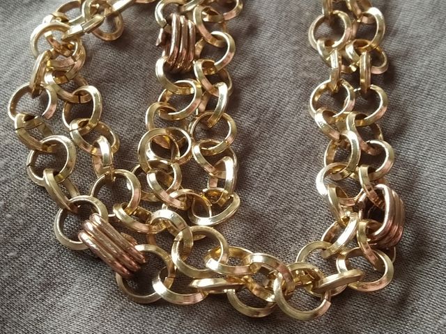 Cadena larga aluminio dorado