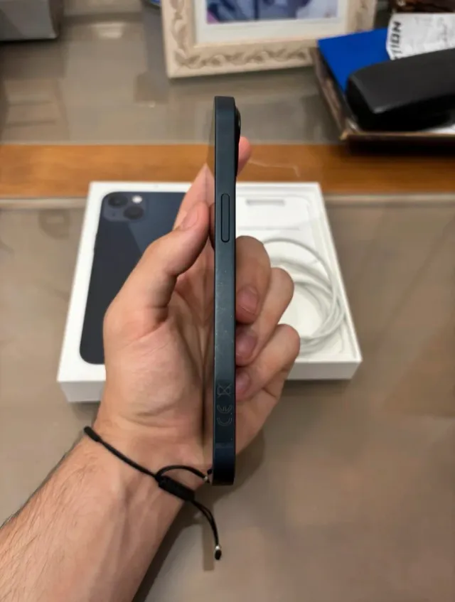 iPhone 13 Preto/Roxo 128gb