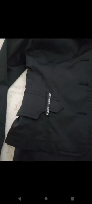 Completo giacca e gonna nera