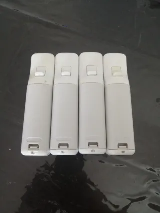 Wii Remote +nunchuk x4