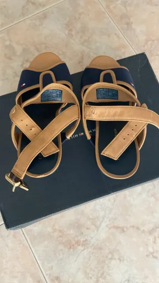 Sandali con zeppa Tommy Hilfiger blu e cuoio