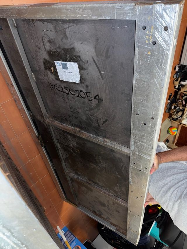 Puerta Antiocupa Madera Oscura