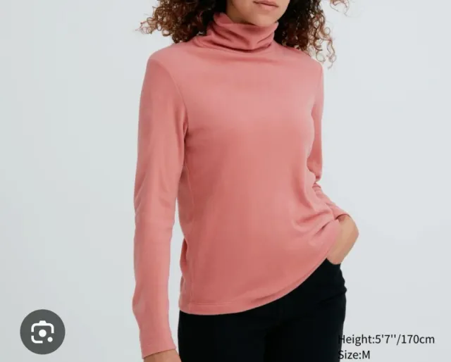 Camiseta Uniqlo cuello alto rosa Talla XL