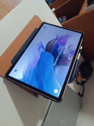 Samsung Galaxy Tab S7 FE Plateado, sin caja.