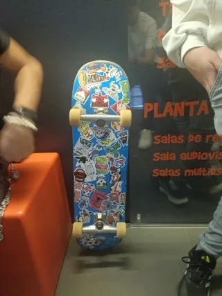 Skate Negro robado a un ecuatoriano porretas