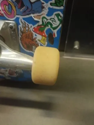 Skate Negro robado a un ecuatoriano porretas