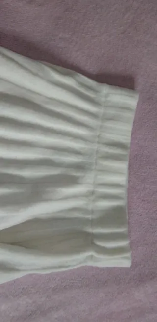 Falda de punto lana color blanco tirando a crema